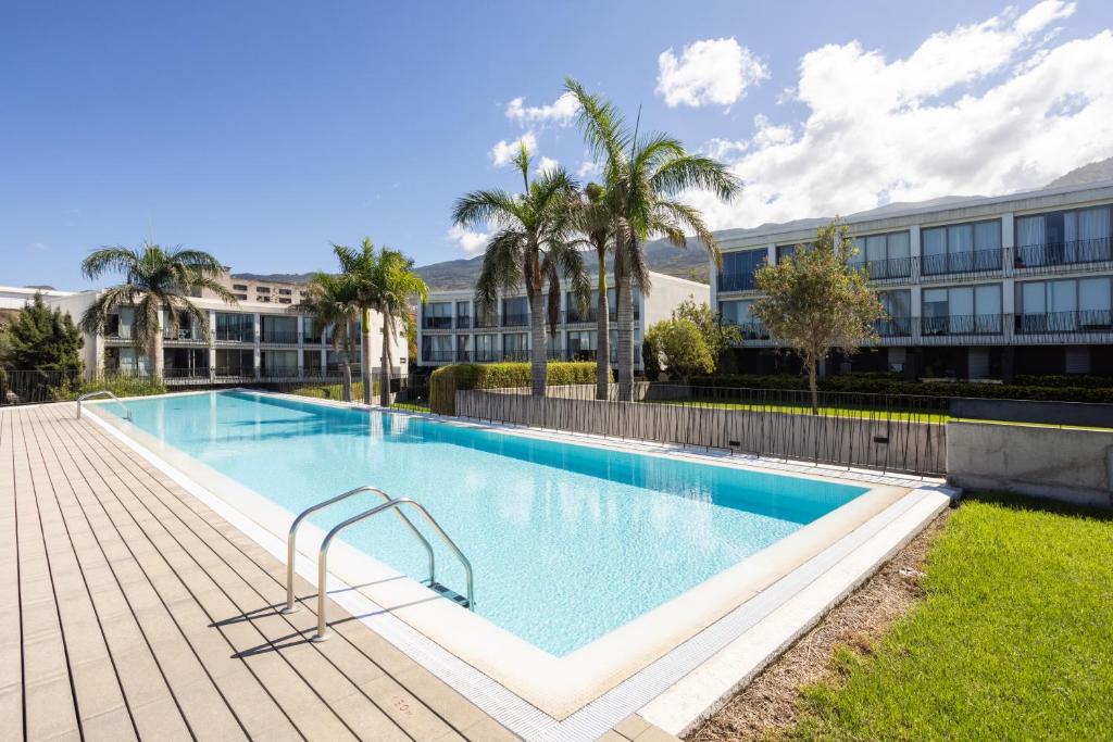 Bazén v ubytovaní Home2Book Stunning La Quinta, Pool alebo v jeho blízkosti