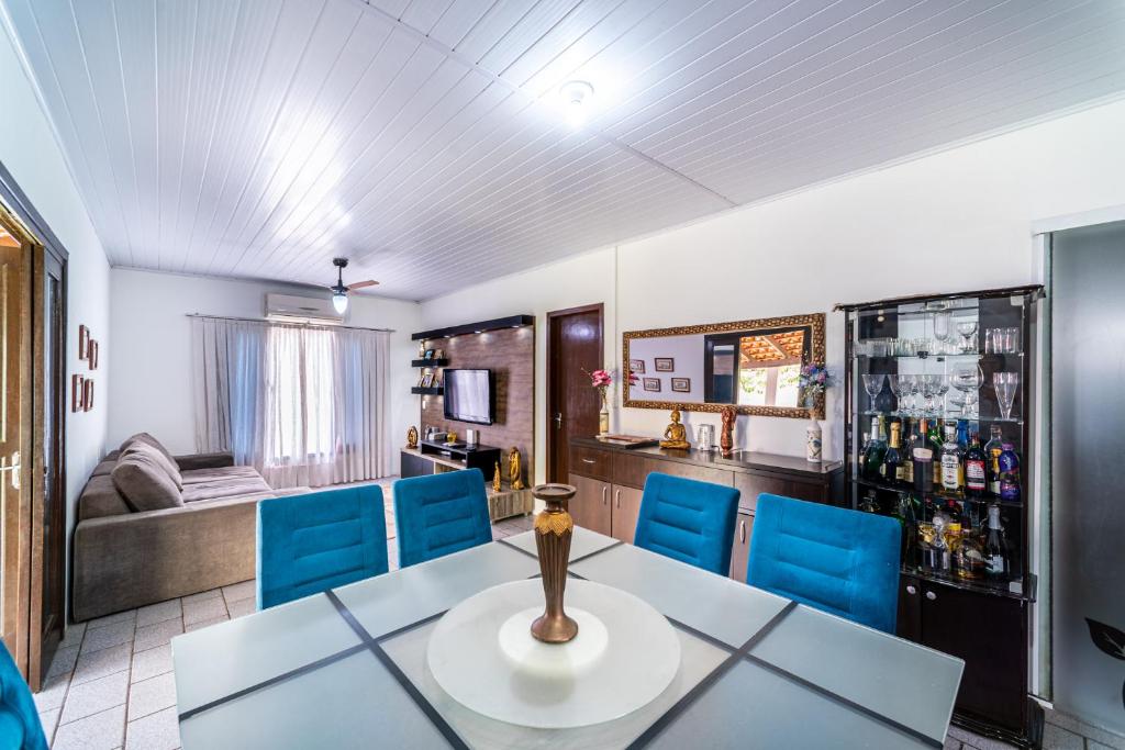  CASA 3 QUARTOS COM AR TV A CABO E WI-FI