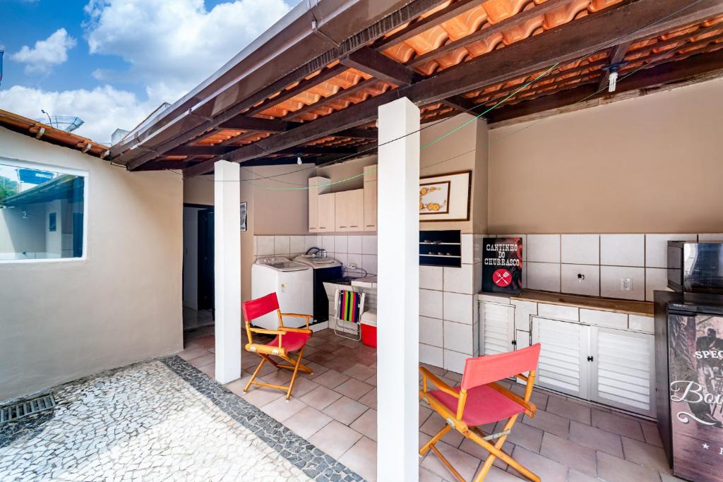  CASA 3 QUARTOS COM AR TV A CABO E WI-FI