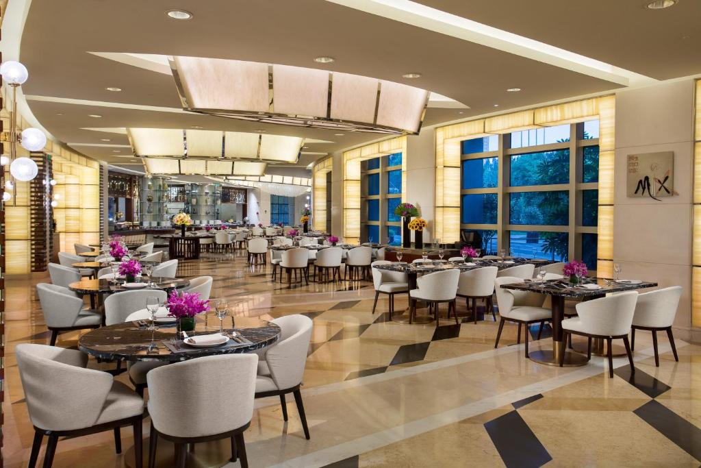 Posezení v ubytování Crowne Plaza Shanghai Fudan by IHG