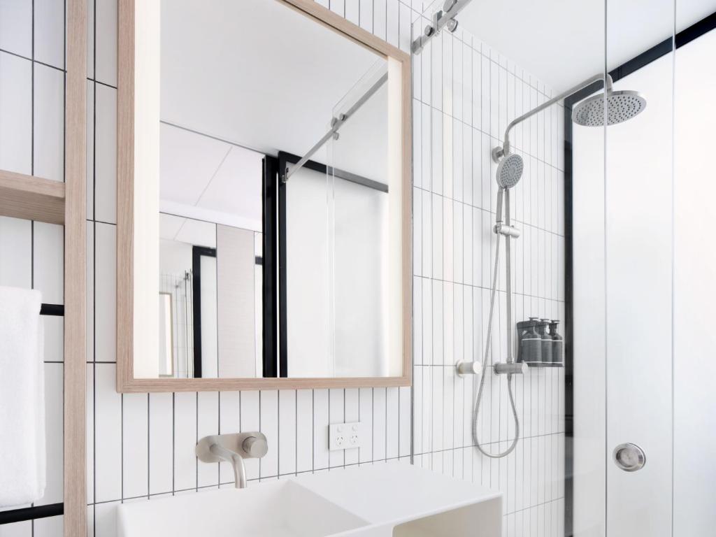 Little National Hotel Sydney - Resim 10