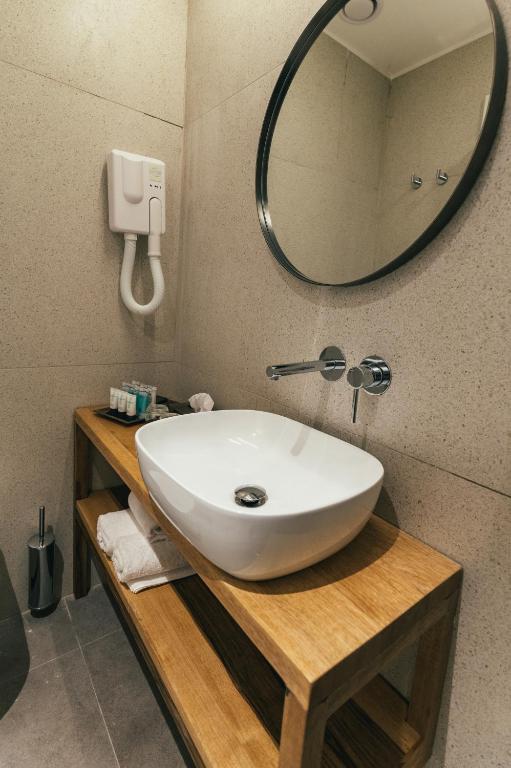 Koupelna v ubytování Even Derech by Smart Hotels