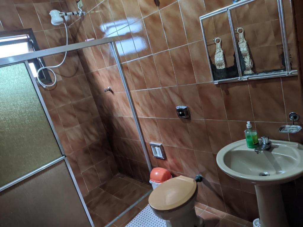  Casa pra temporada até 10 pessoas em Ubatuba