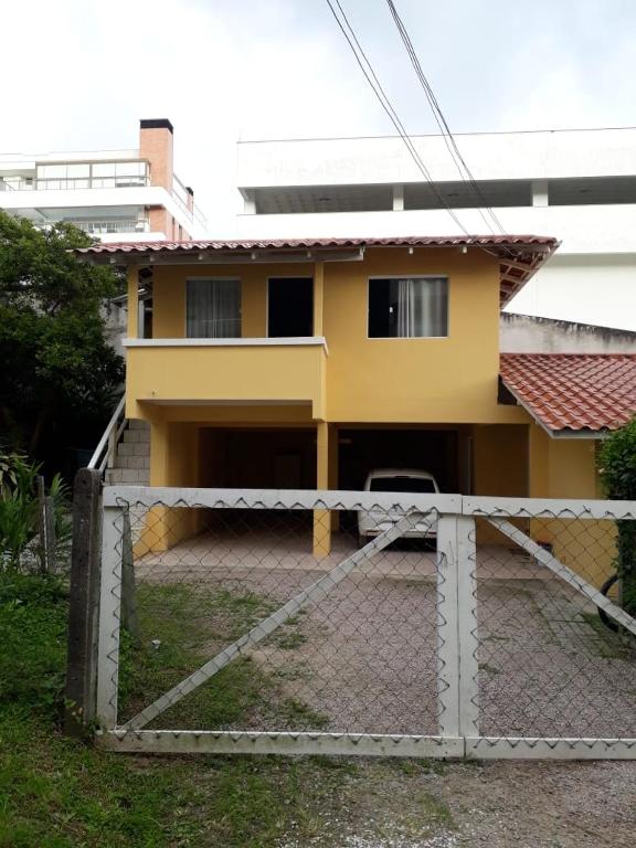  Casas para alugar no Centro de Bombinhas