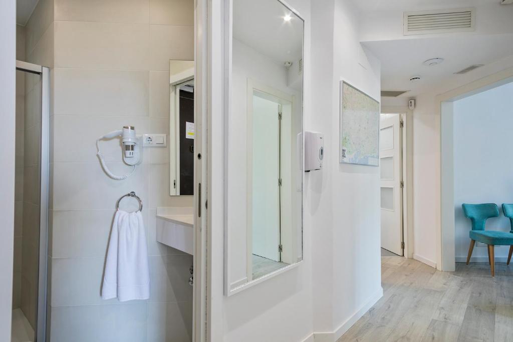 Stay Together Barcelona Apartments - 16