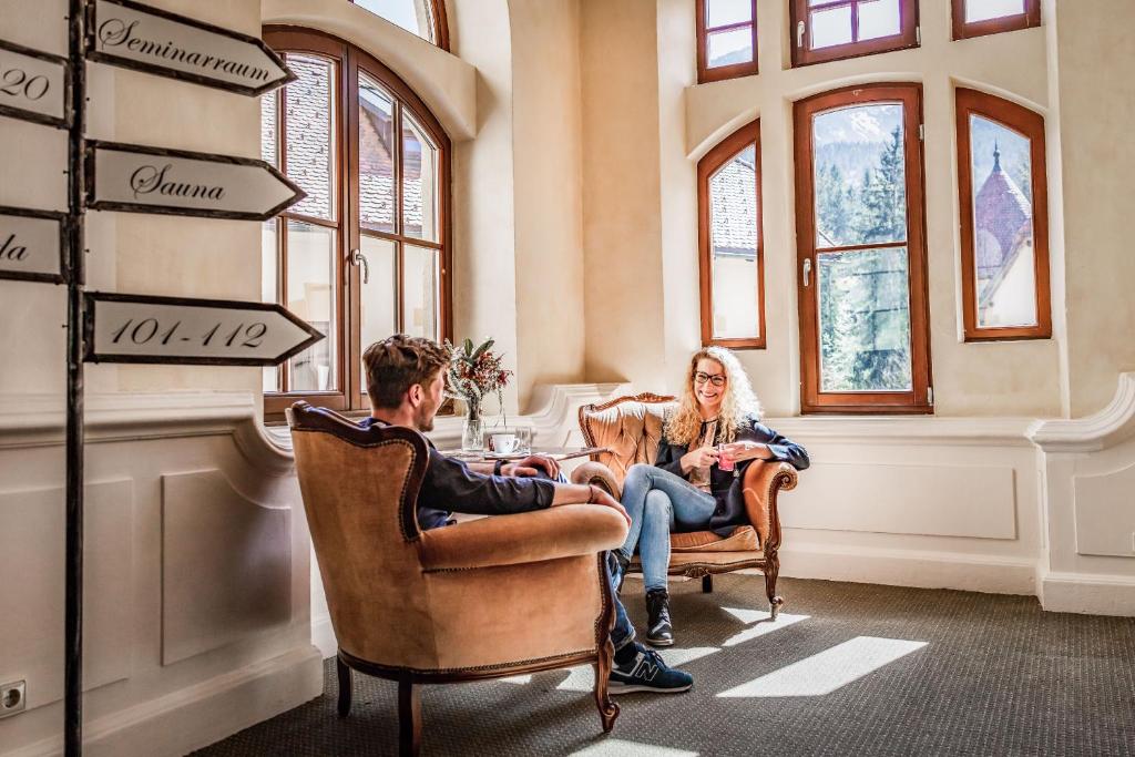 Posezení v ubytování Naturhotel Schloss Kassegg