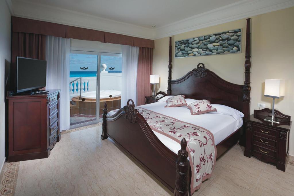 Riu Palace Las Americas - All Inclusive - Adults Only photo