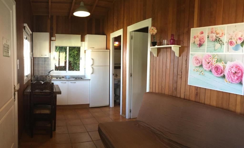 Kuchyň nebo kuchyňský kout v ubytování Casa Inmaculada Cabañas Mini Complejo Entero