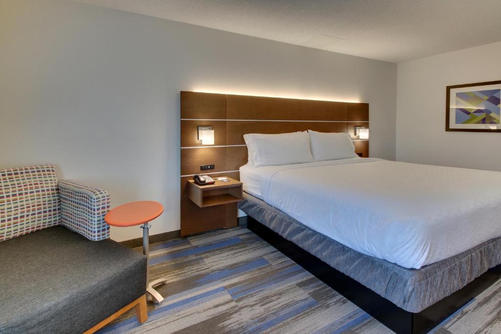 Postel nebo postele na pokoji v ubytování Holiday Inn Express Fishkill-Mid Hudson Valley by IHG
