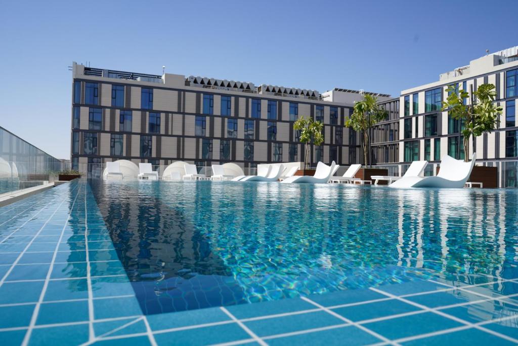 Staybridge Suites Dubai Al-Maktoum Airport by IHG - Resim 38