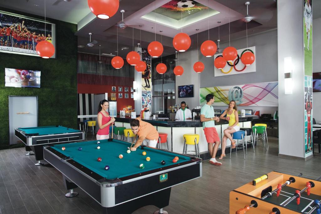 Biliár nebo kulečník v ubytování Riu Playa Blanca - All Inclusive