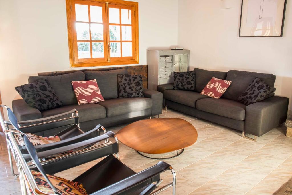 A seating area at Villa Sant Josep
