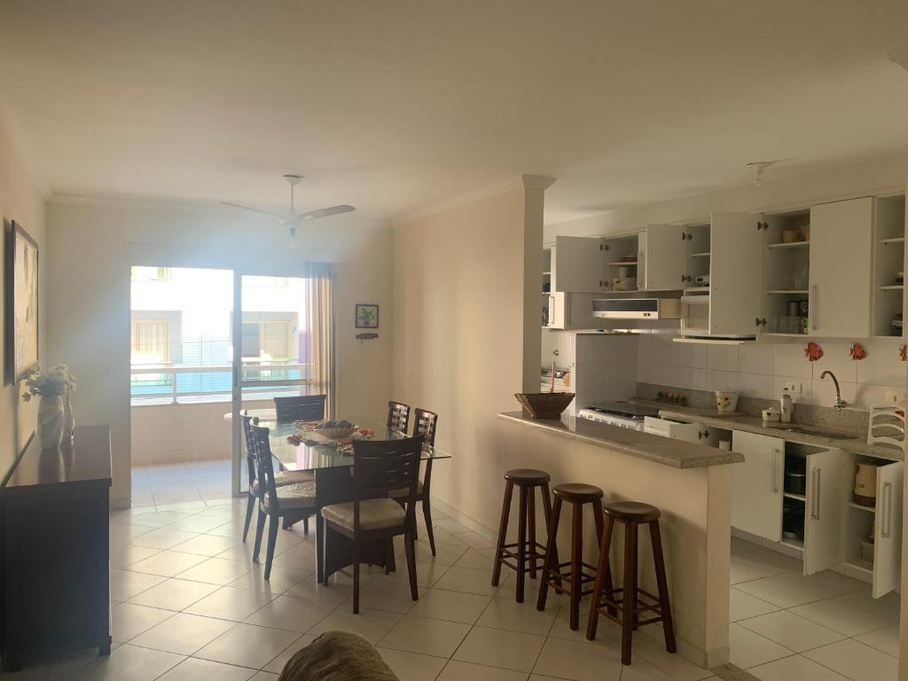  APTO UBATUBA-PRAIA GRANDE-CONDOMÍNIO DUBAI