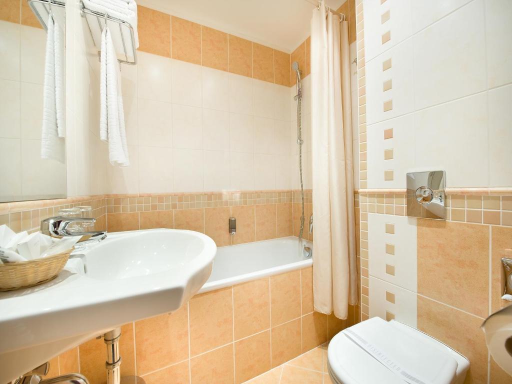 EA Hotel Rokoko - Resim 8