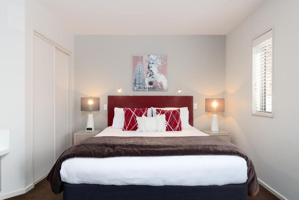 
Deluxe King Spa Studio
