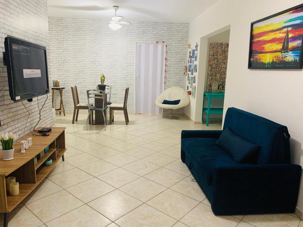  Guaruja/ Pitangeiras/ sofácama na sala - 1 quadra da praia