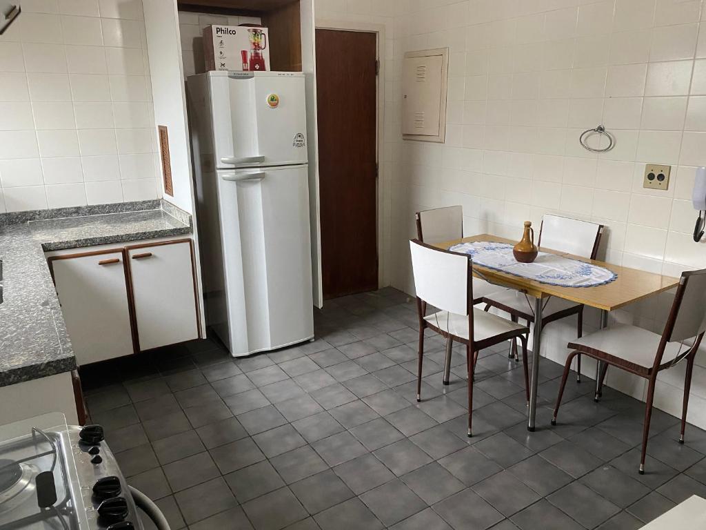  Ótimo apartamento na Praia da Enseada!