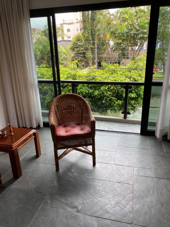  Ótimo apartamento na Praia da Enseada!