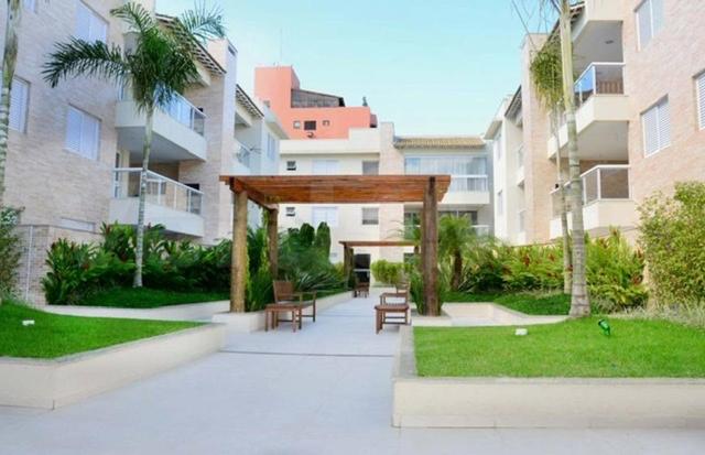  Enseada a 100m da praia