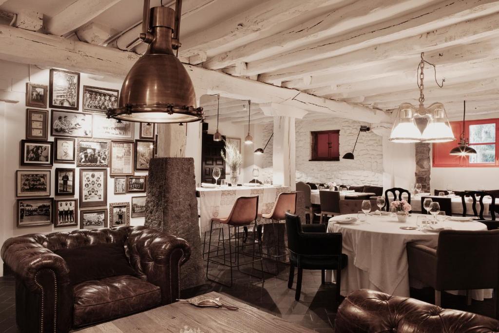 Posezení v ubytování Hotel IRARAGORRI