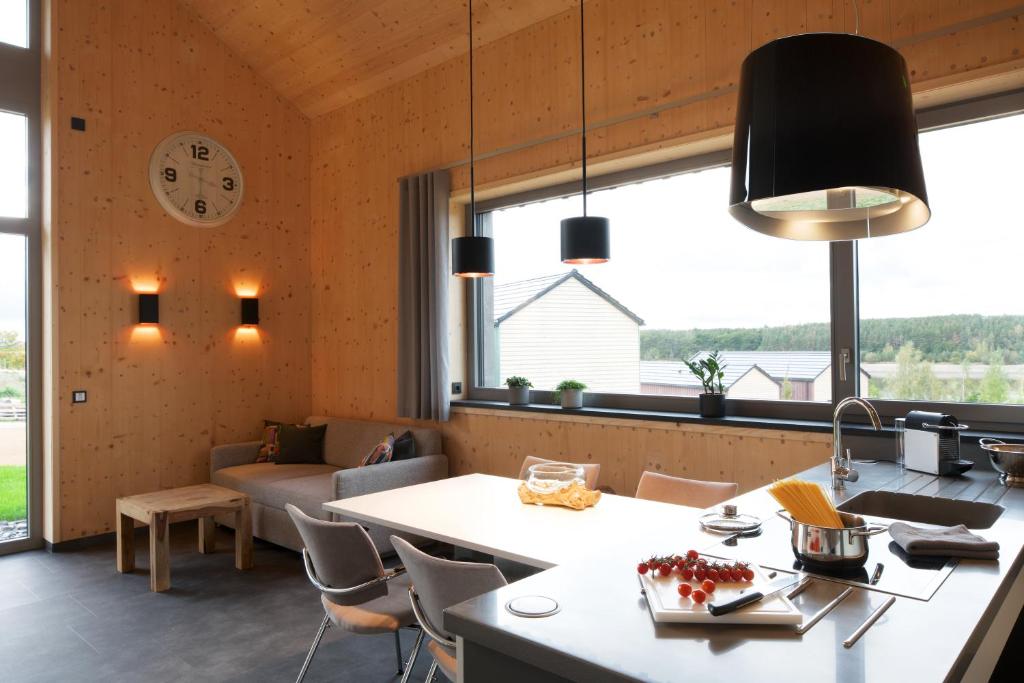 Fotografie z fotogalerie ubytování Bio-Seehotel Chalets v destinaci Zeulenroda