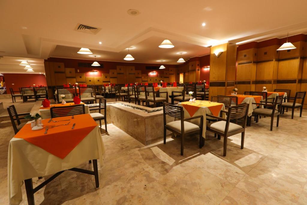 Restaurace v ubytování Sunny Days Mirette Family Resort