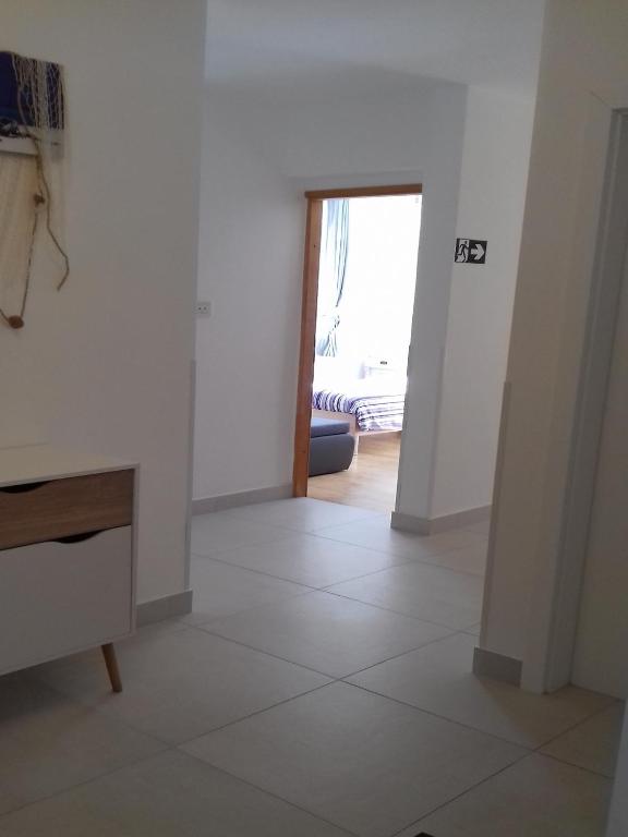 Fotografia z galérie ubytovania Holiday Home with Sea View vo Vrbniku