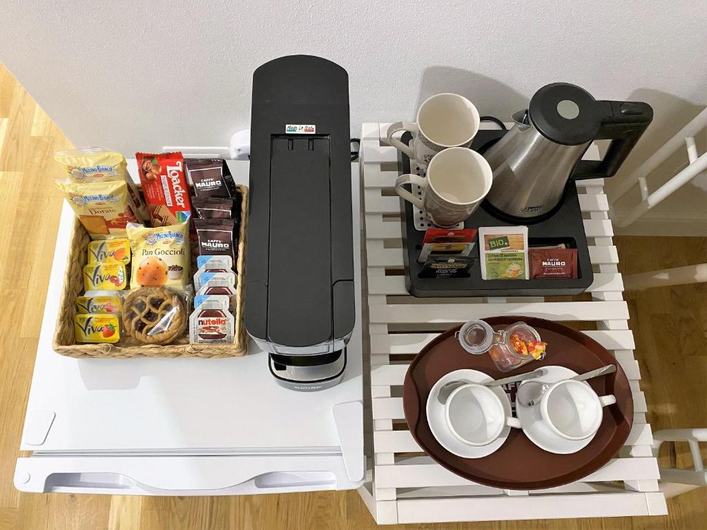 Príslušenstvo na prípravu kávy alebo čaju v ubytovaní Lavagnini My Place B&B