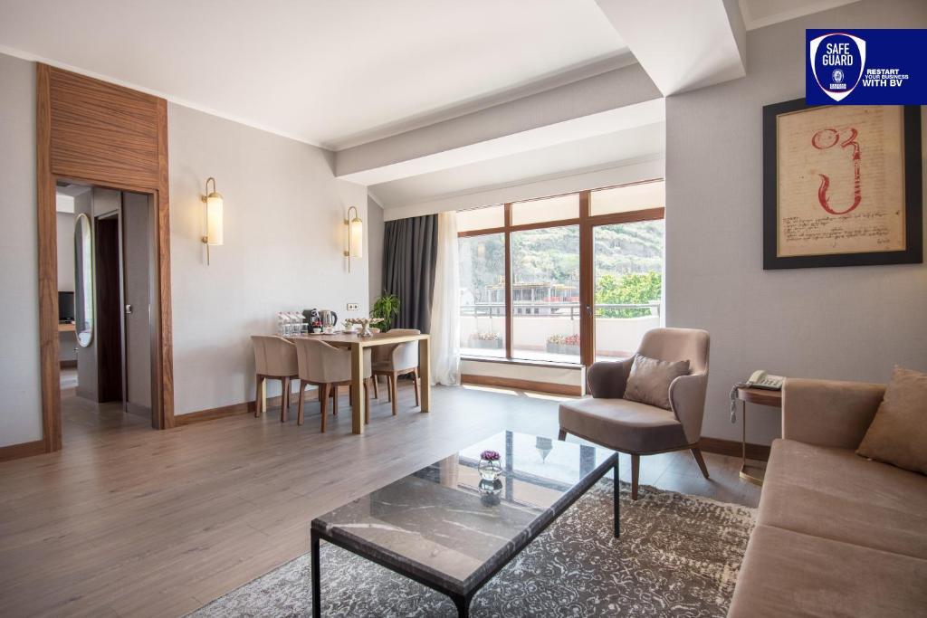 Tiflis Palace - Suite Premium