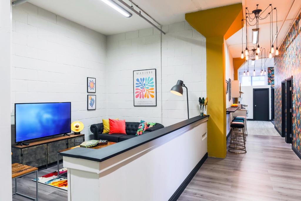 The DreamArt Warehouse - Apartment