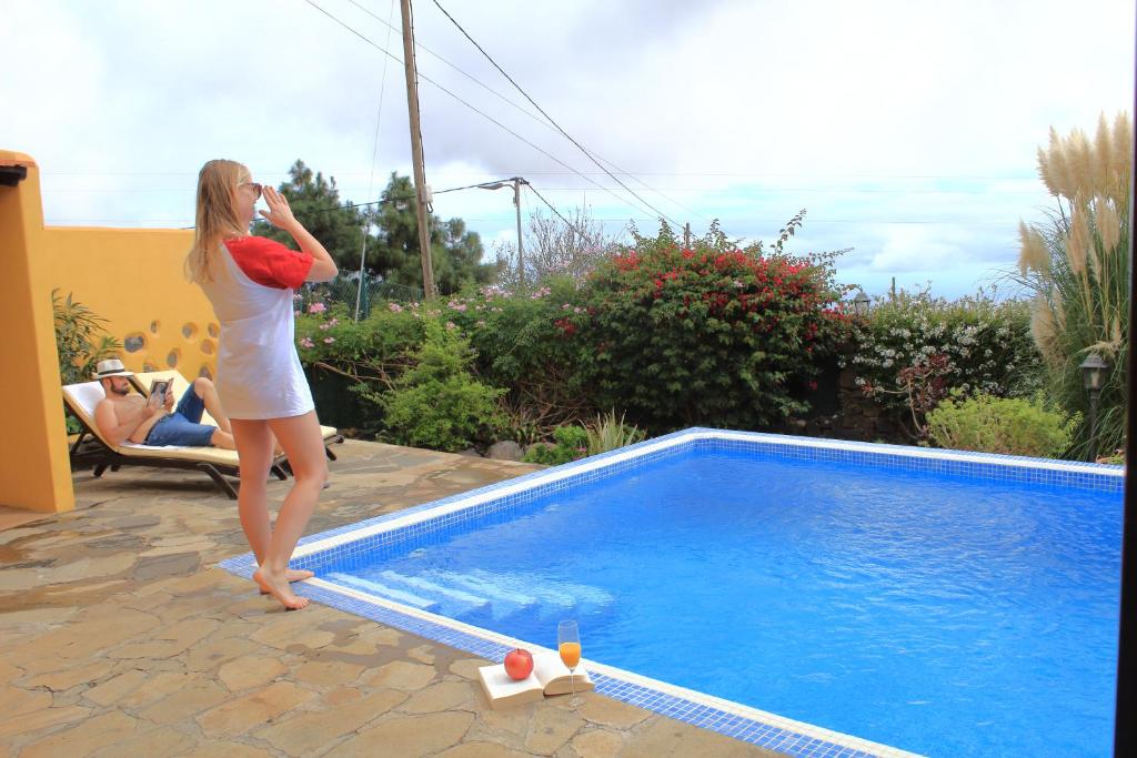 The swimming pool at or close to Finca La Majadera
