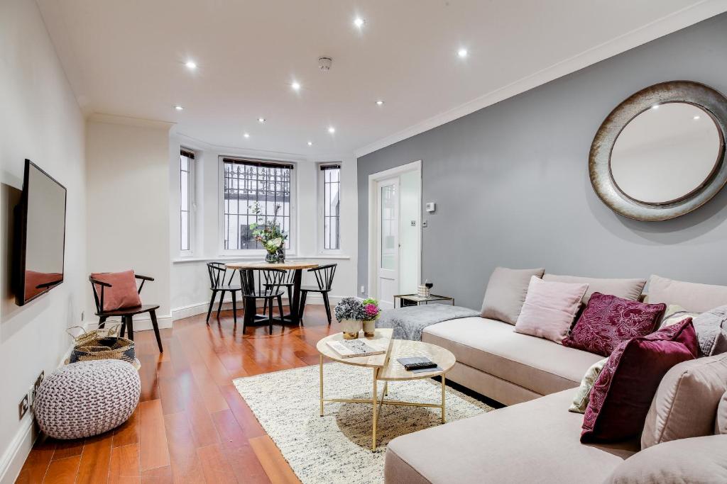 The Earl's Court Retreat - Modern & Central 2BDR with Garden