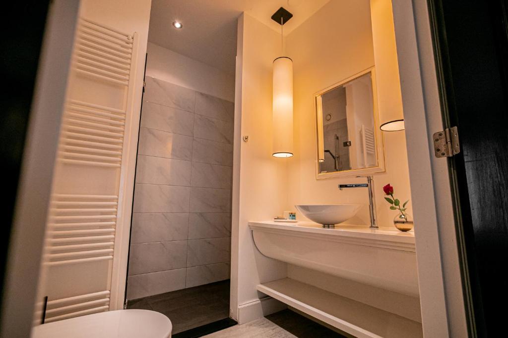 Le Theatre - Resim 26