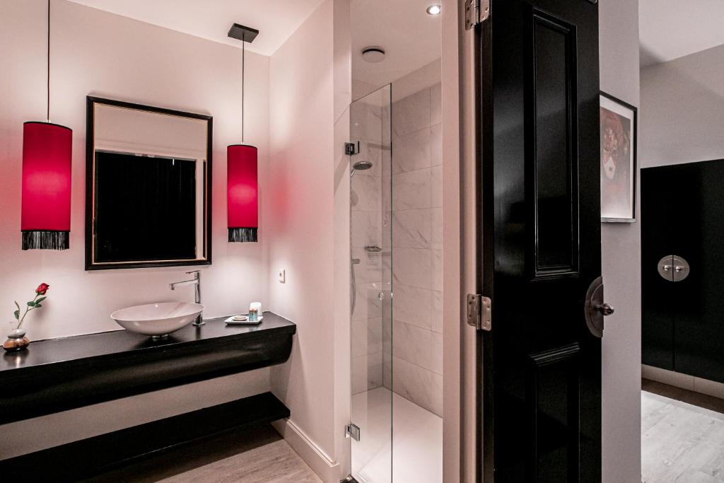 Le Theatre - Resim 32