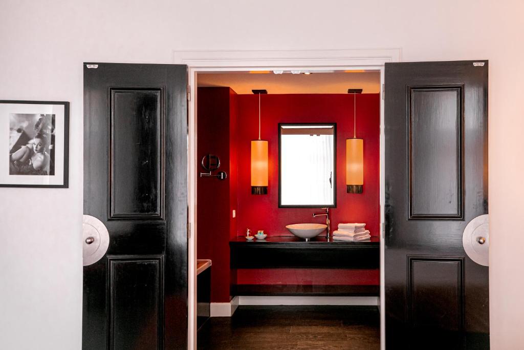 Le Theatre - Resim 42