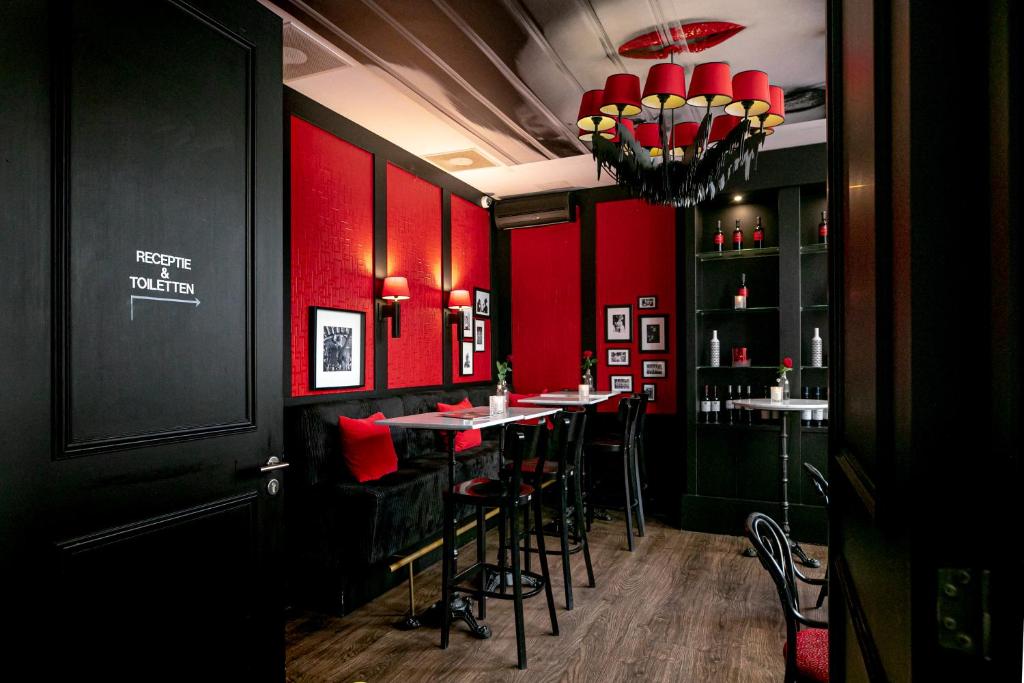 Le Theatre - Resim 17