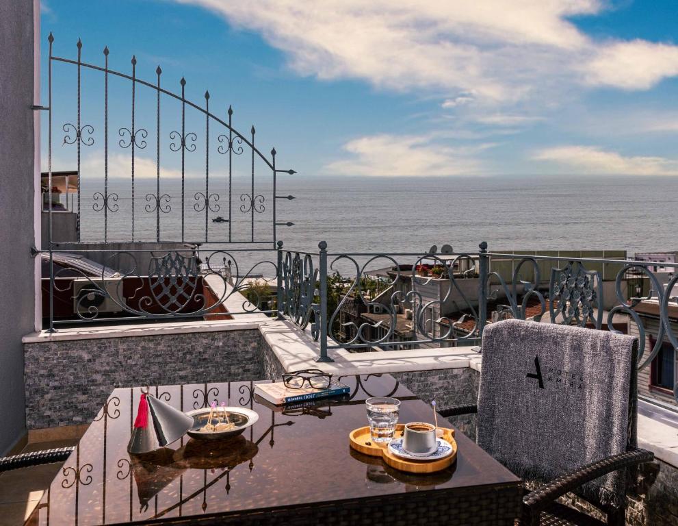 Hotel Amira Istanbul - Deluxe Double Room With Balcony And Sea View
