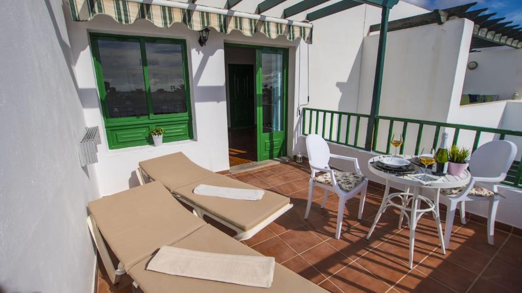 Balkón nebo terasa v ubytování Club Valena 48 Sea Views, Wifi, close to beach & amenities at Matagorda