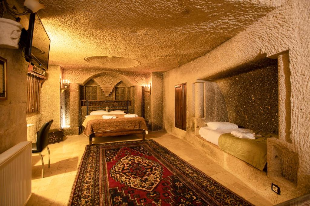Antique Terrace Cave Suites - 13