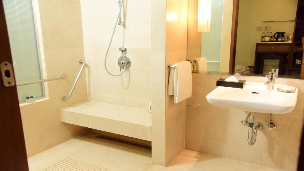 Holiday Inn Jaipur City Centre by IHG photo