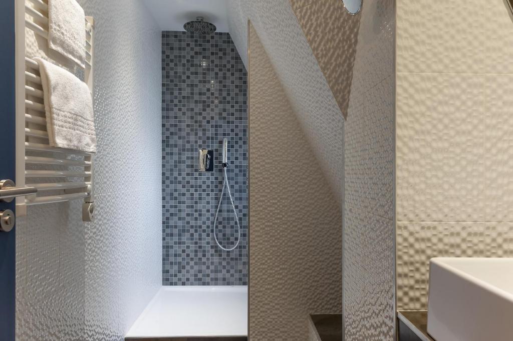 Trianon Gare de Lyon - Resim 7