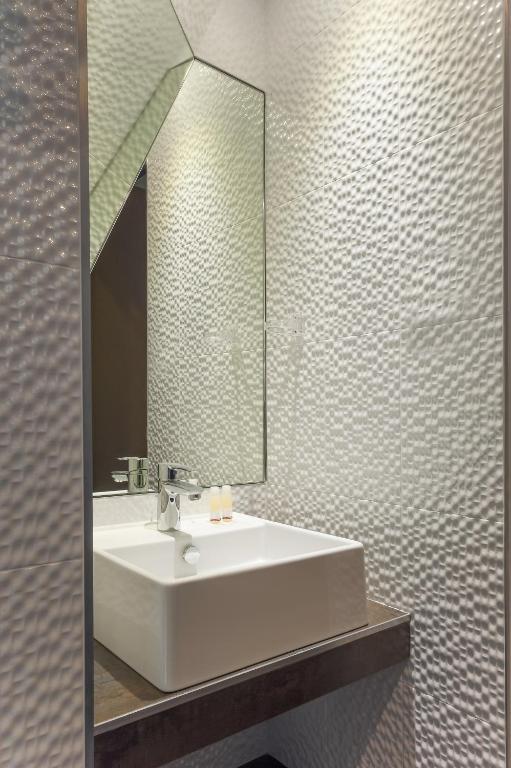 Trianon Gare de Lyon - Resim 23