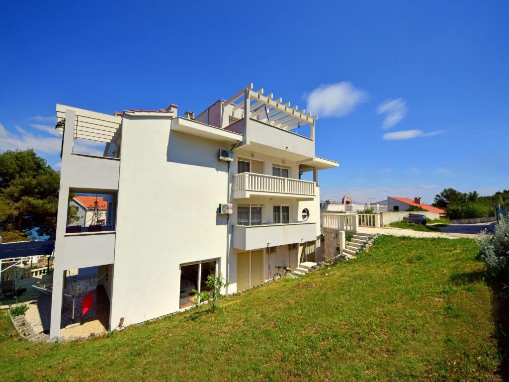 Budova, v ktorej sa apartmán nachádza