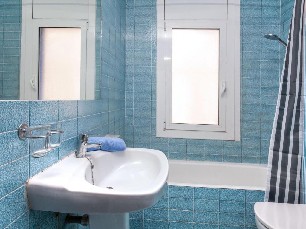 Kúpeľňa v ubytovaní Holiday Home Delta 1 by Interhome