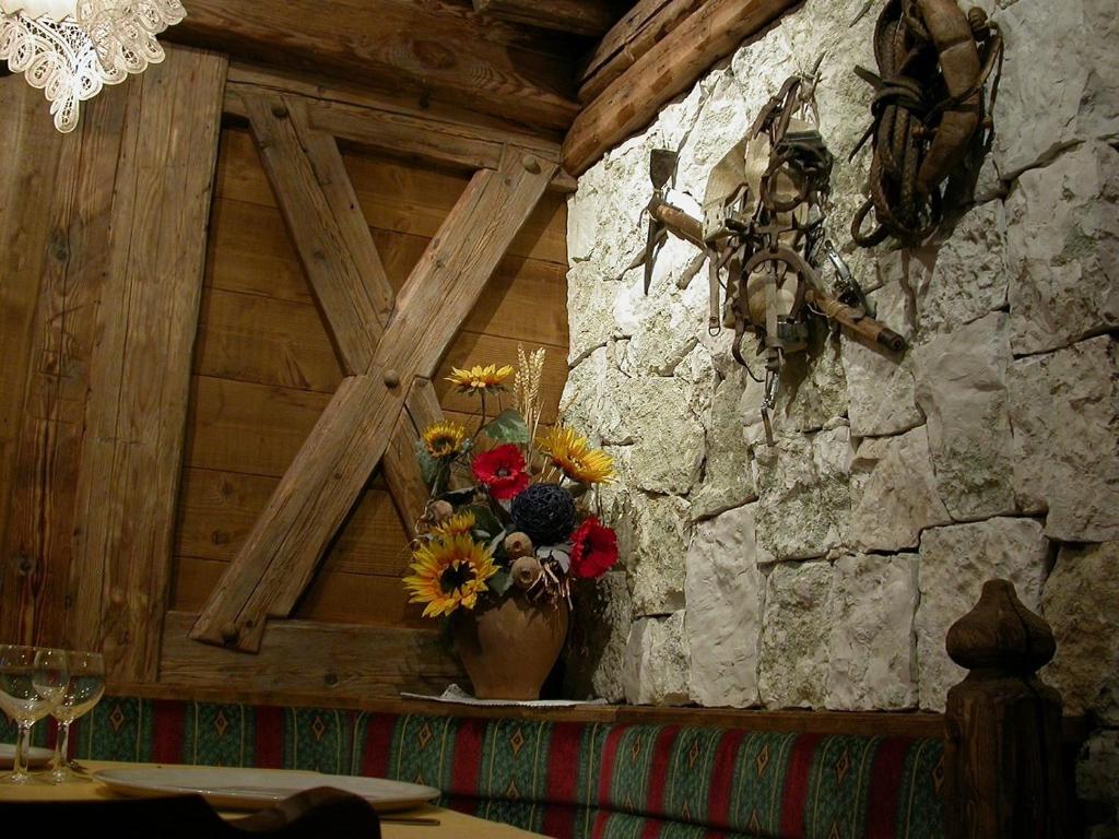 Fotografie z fotogalerie ubytování Hotel Garni Soreie v destinaci Pozza di Fassa