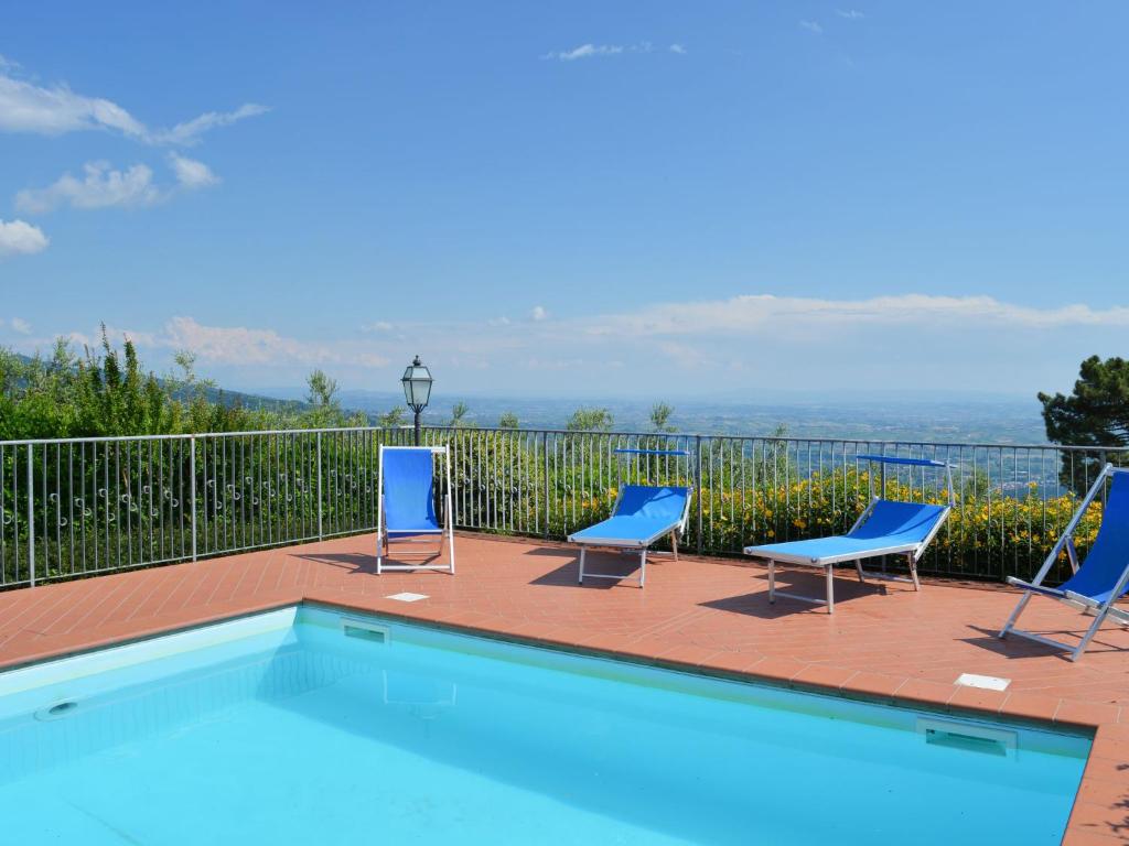 Bazén v ubytovaní Holiday Home Le Castagne by Interhome alebo v jeho blízkosti