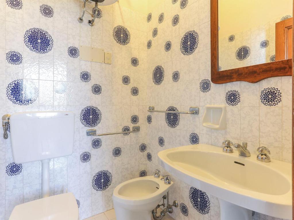 Kúpeľňa v ubytovaní Holiday Home Le Castagne by Interhome