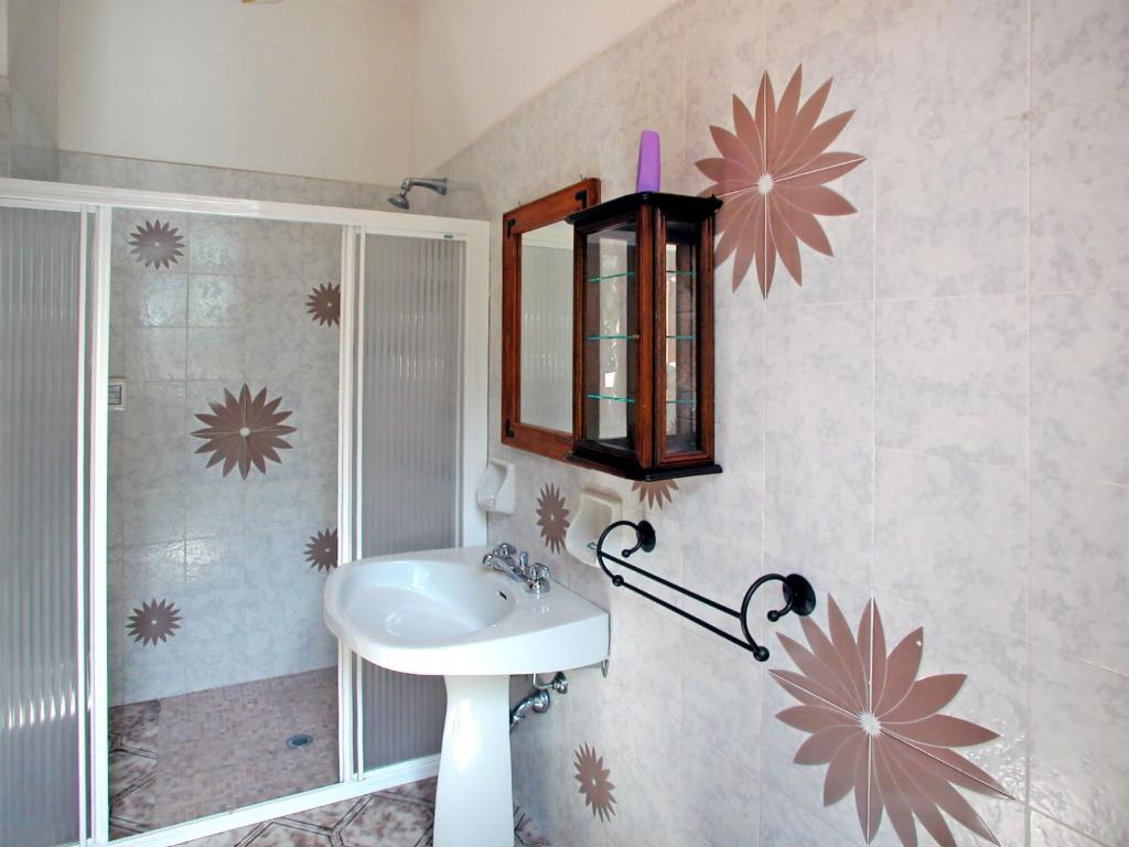 Kúpeľňa v ubytovaní Holiday Home Le Castagne by Interhome