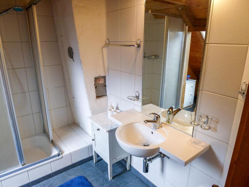 Koupelna v ubytování Apartment Bünten by Interhome