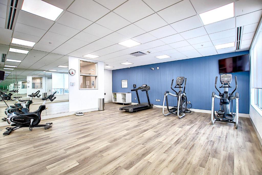 Holiday Inn Express & Suites - Calgary Airport Trail NE by IHG - Resim 37